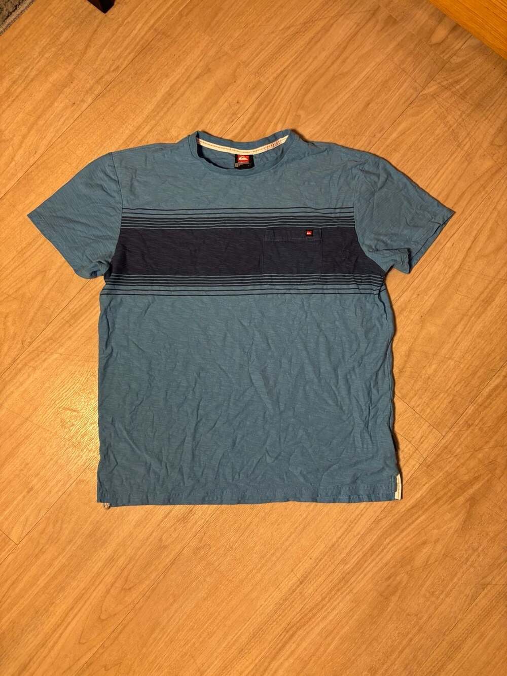 Quiksilver Pocket T-Shirt Size L Blue Striped Short Sleeve